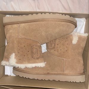 Classic UGG Mini W Gem